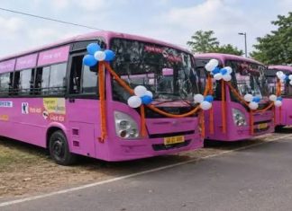পিংক বাস সার্ভিস উদ্বোধনের এক মাসের মধ্যেই নানা অভিযোগে প্রশ্নের মুখে পড়েছে